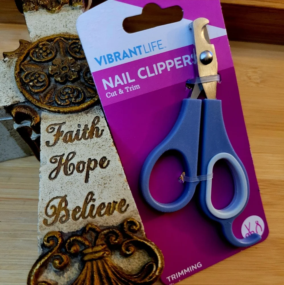 Vibrant Life Cat Nail Scissors ✂️
